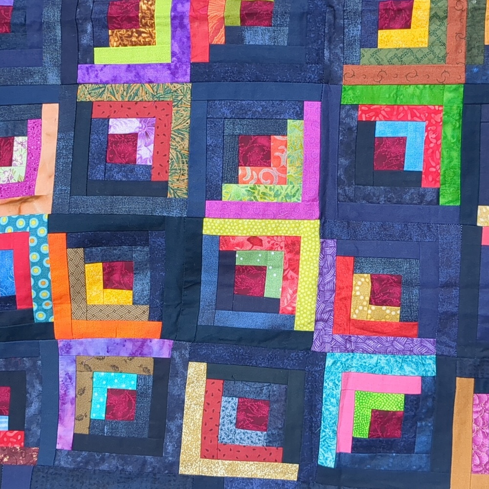 Log cabin pieced quilt top - Picture 15 of 16
